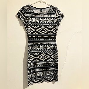 *2/$20* Forever21 Tribal/Aztec Design Dress - Small